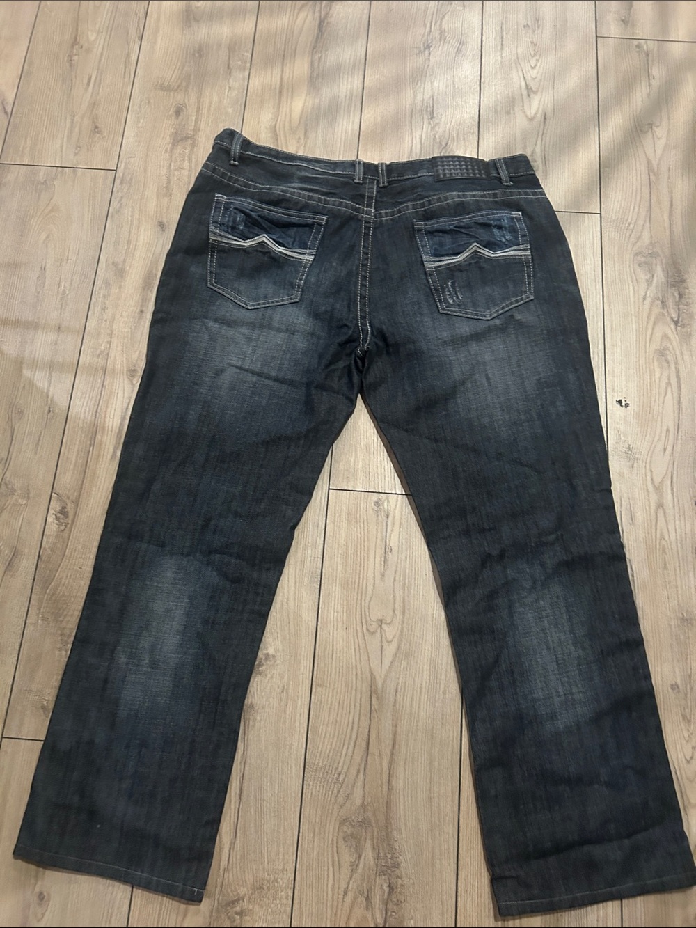 Urban Heritage Men's Relaxed Jeans - Dark Blue Wash